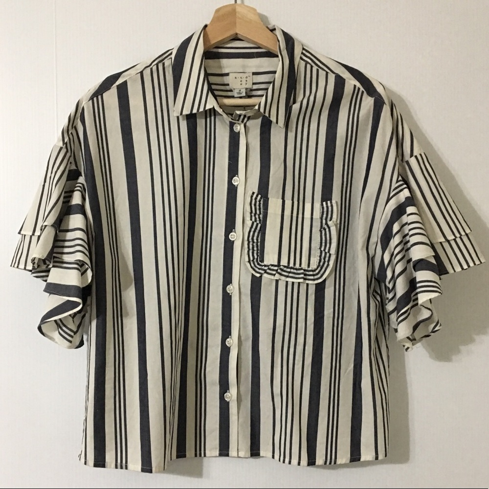 A New Day Striped Ruffle Flutter Sleeve Crop Top - Picture 5 of 8